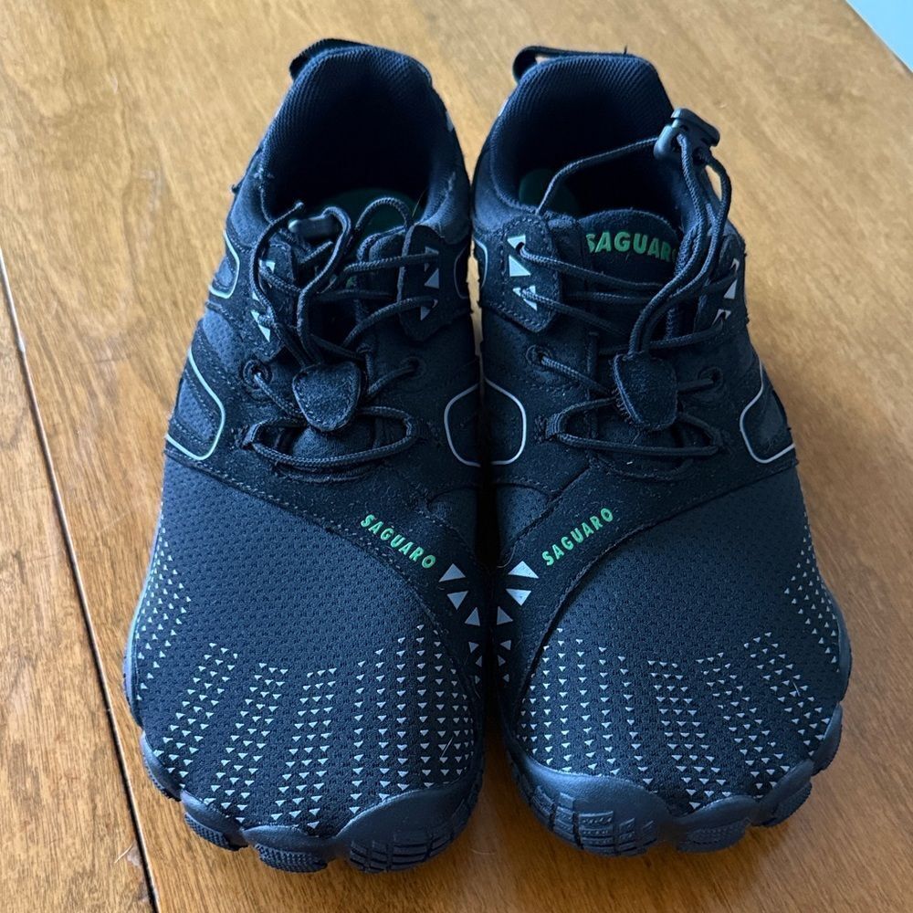 NWOT Saguaro Vitality IV barefoot shoes
